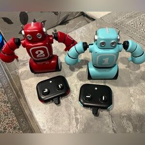 FAO Schwartz Knockout Remote Control Robot Set